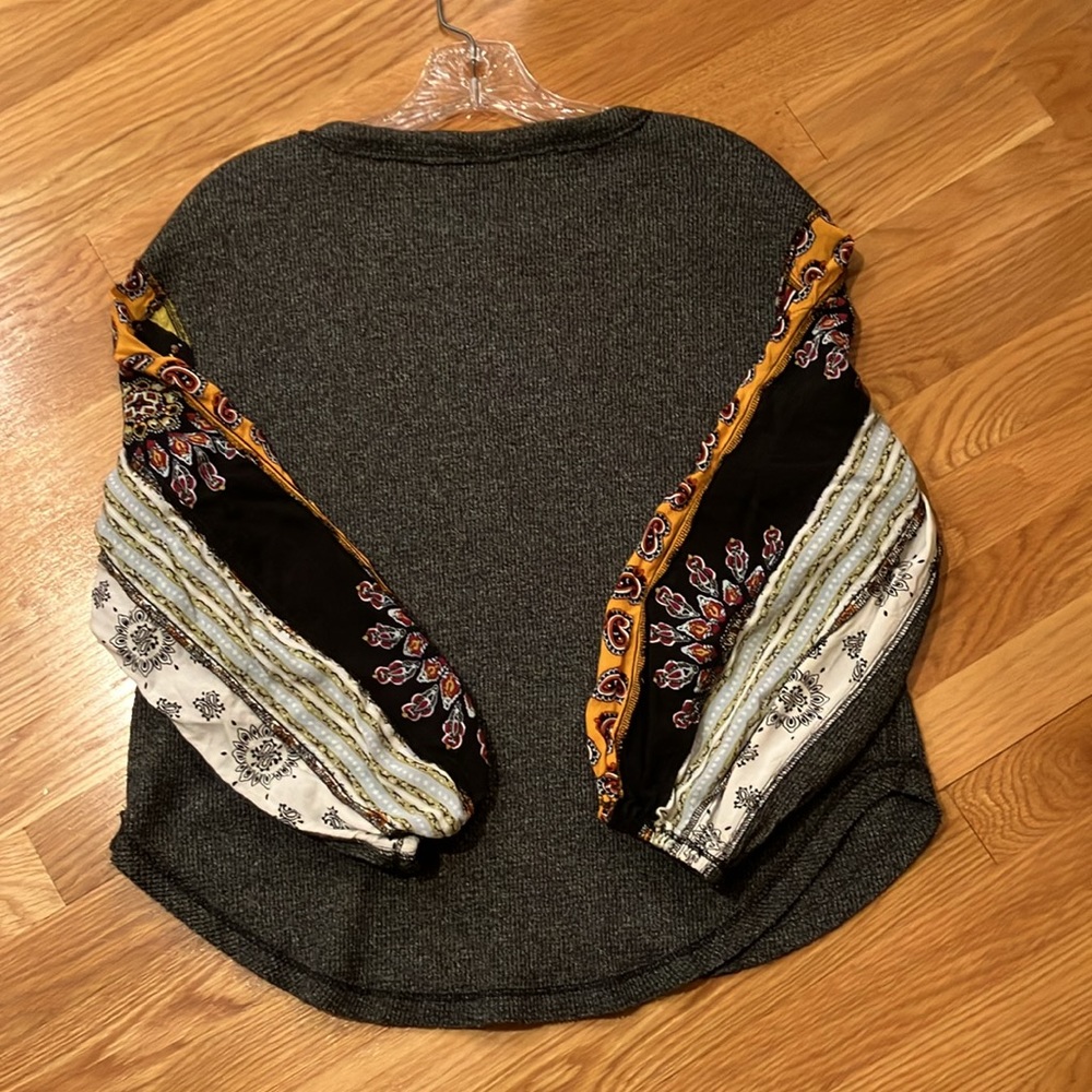 Chelsea & Theodore Waffle Knit Top with Boho Sleeves - Picture 10 of 12